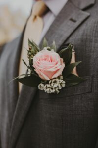Read more about the article How To Show Appreciation To Your Groomsmen