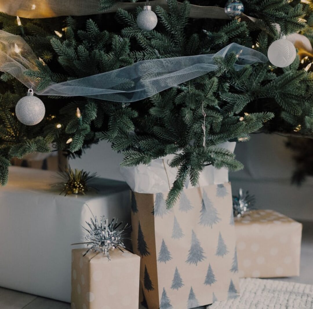 How To Decorate Sustainably For Christmas