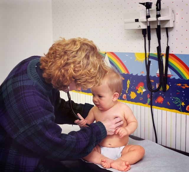 You are currently viewing 9 Top Reasons To Consult a Pediatrician