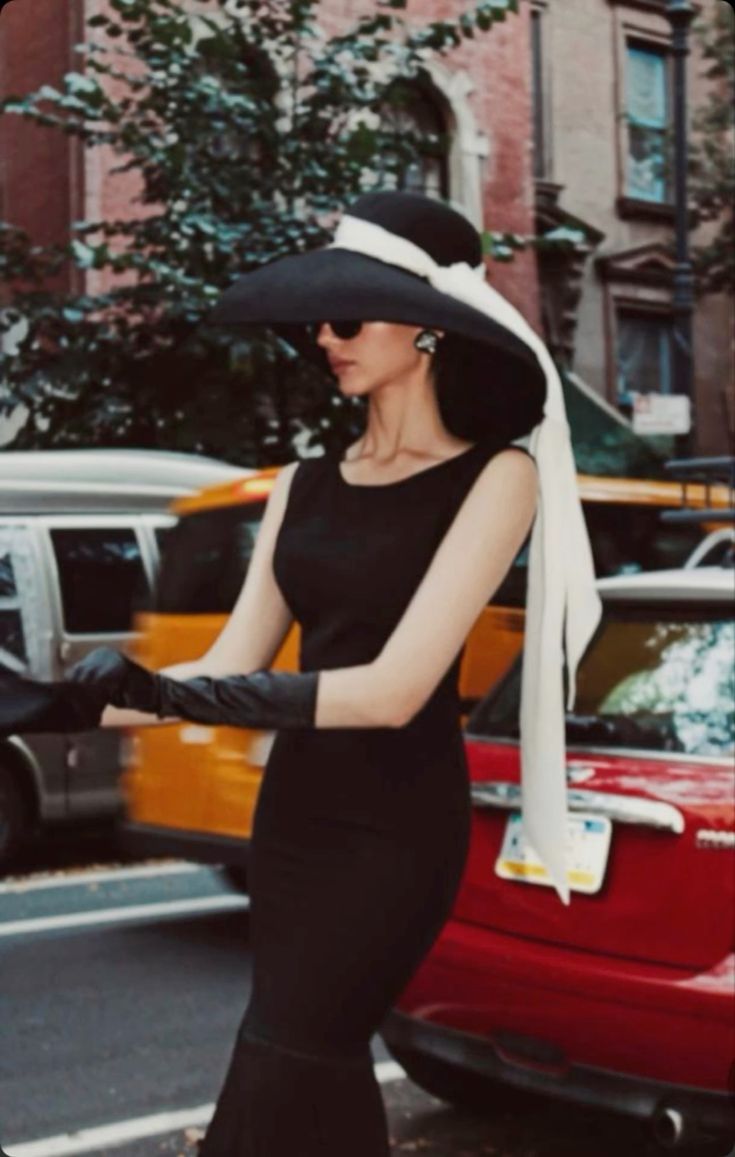 You are currently viewing Vintage Clothing: A Love Letter to Timeless Style